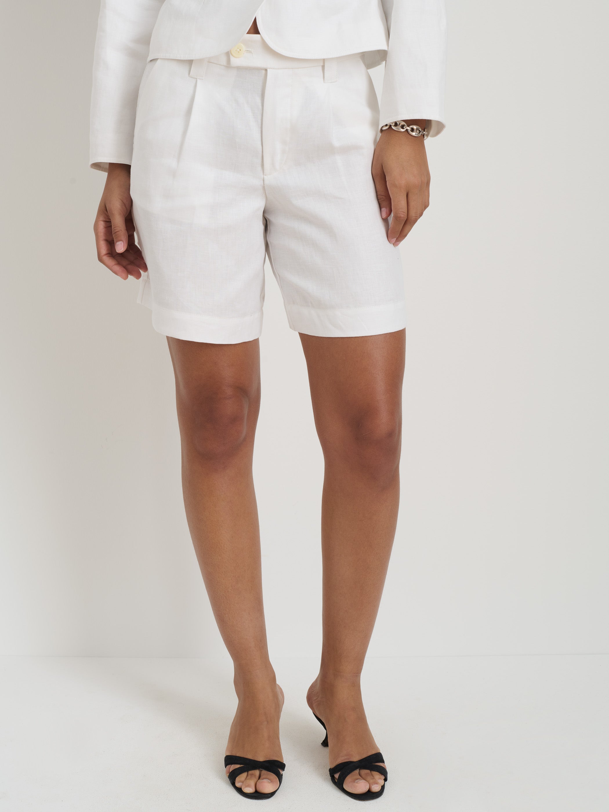 Luna Pleated Short In Linen