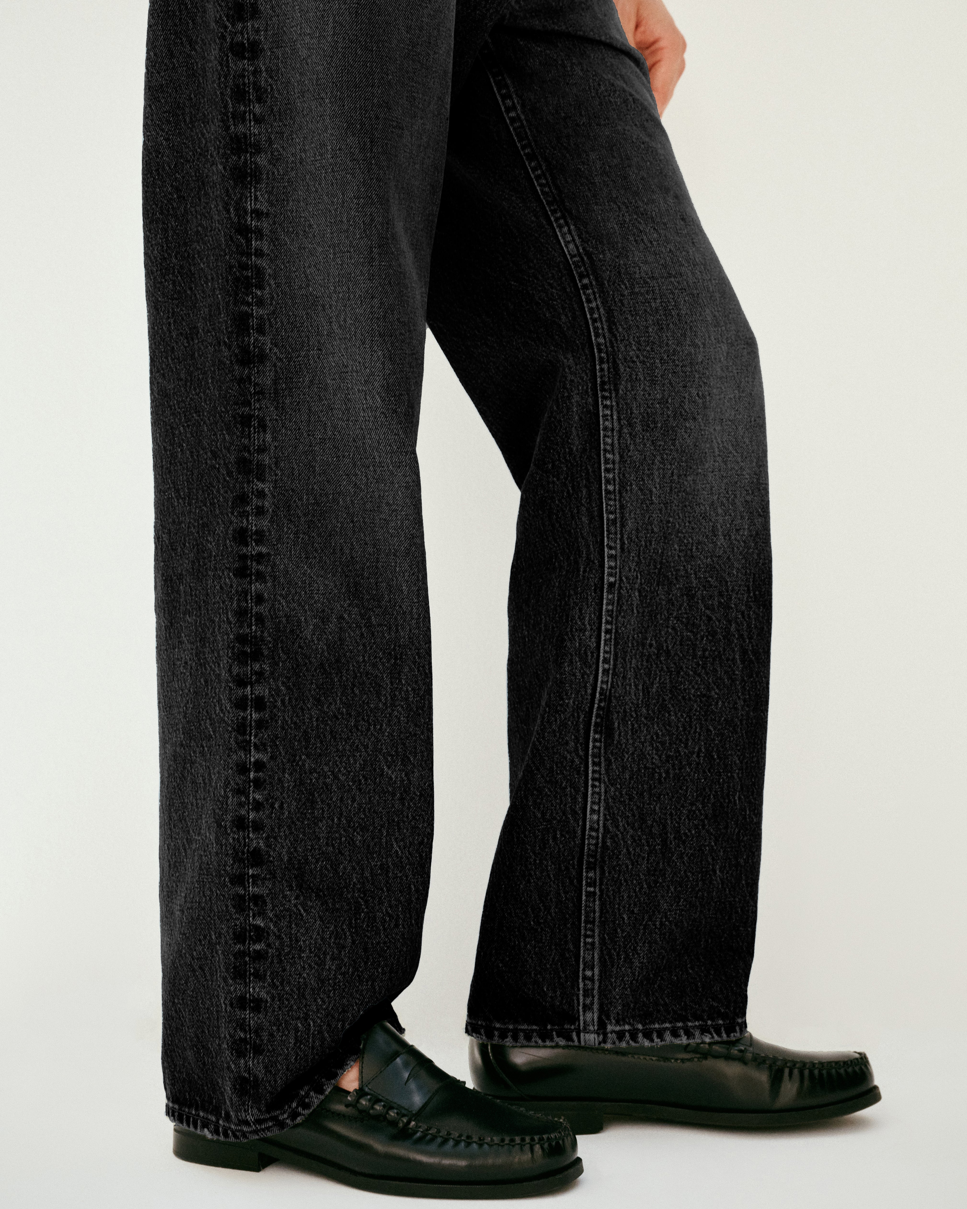 AM Relaxed Straight 5 Pocket Jean